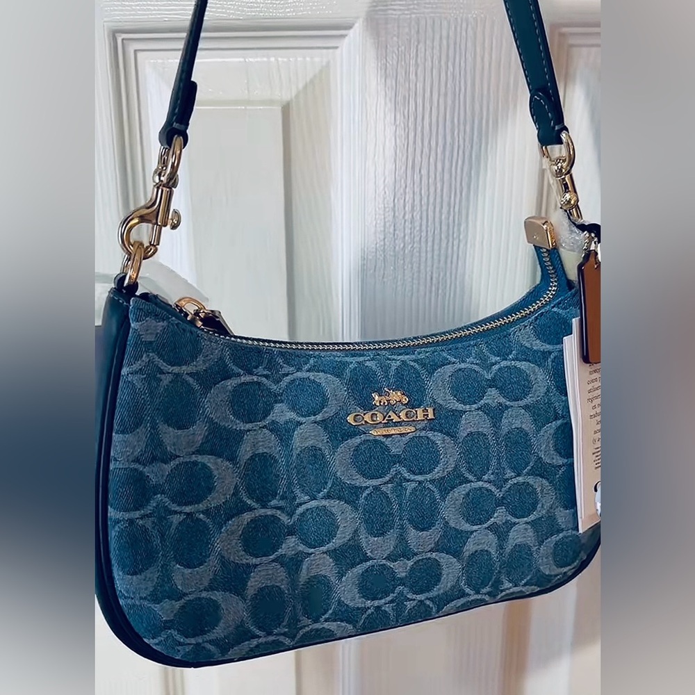 Teri Shoulder Bag In Signature Denim - Picture 6 of 10